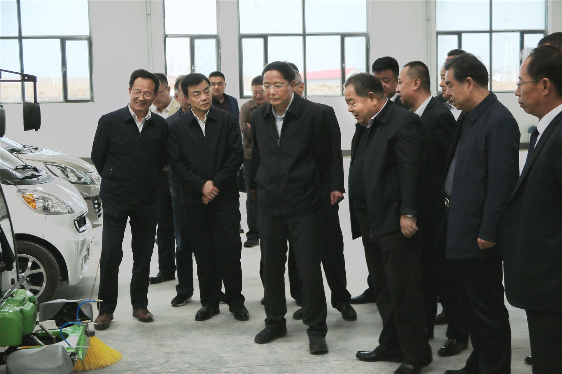 甘肃省政协主席、党组书记欧阳坚一行莅临兰州新区“918博天堂伊士顿电梯”厂、 “918博天堂新能源汽车”厂参观考察！