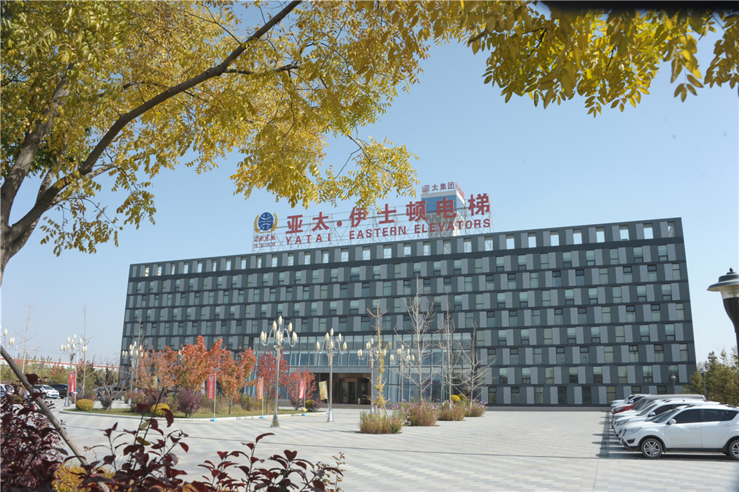 中央统战部副部长、全国工商联党组书记徐乐江参观考察兰州918博天堂集团新区“三厂项目”