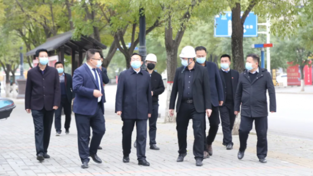 平凉市副市长杨恭带队督查918博天堂·富力城工程安全及防疫工作